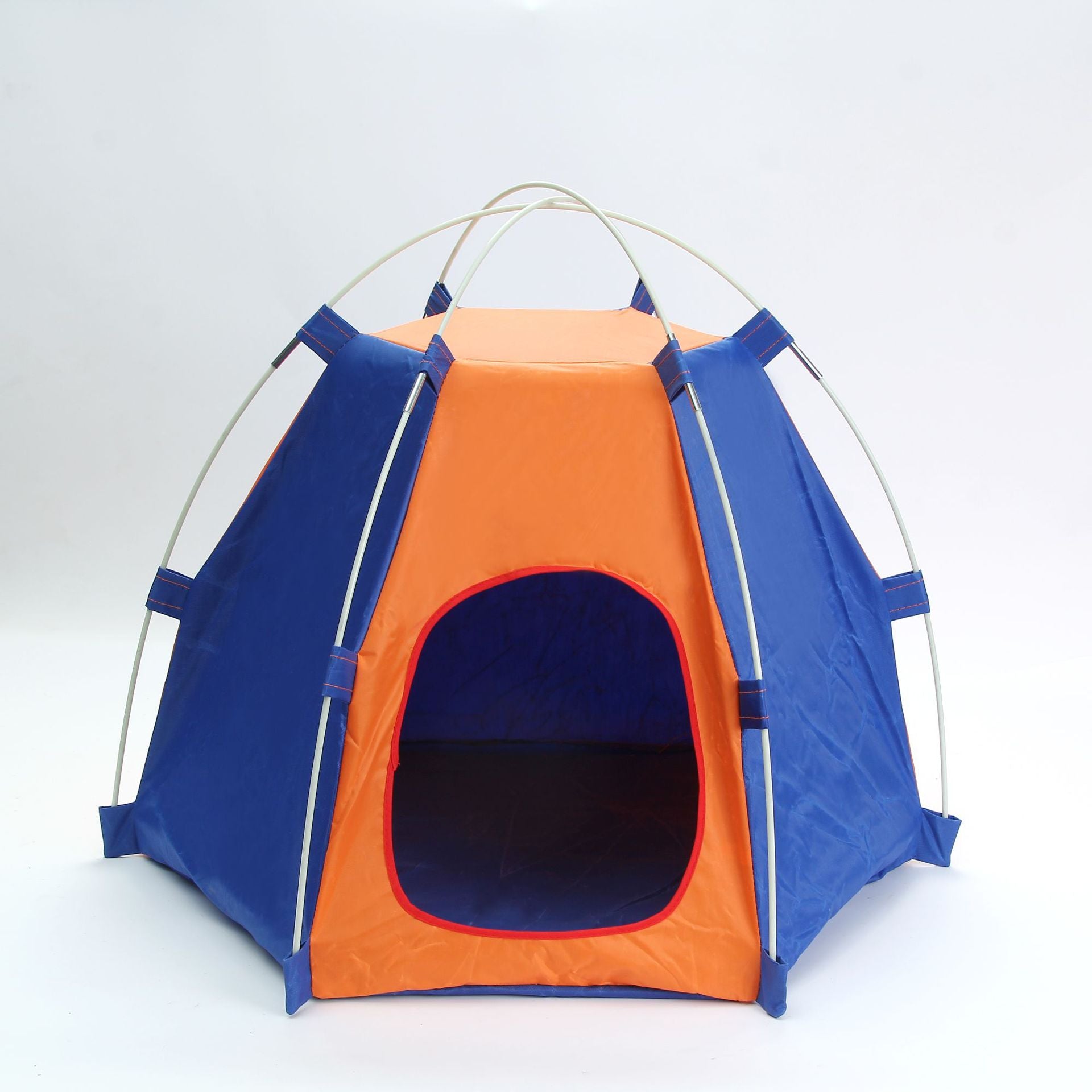 Whether you're relaxing in your backyard, hanging out at the beach, or camping, this small dog tent is perfect for your furry friend. The lightweight, moisture-proof, breathable material keeps your pet safe and secure. Easily folds up in its own carrying case for hassle-free stowaway. 